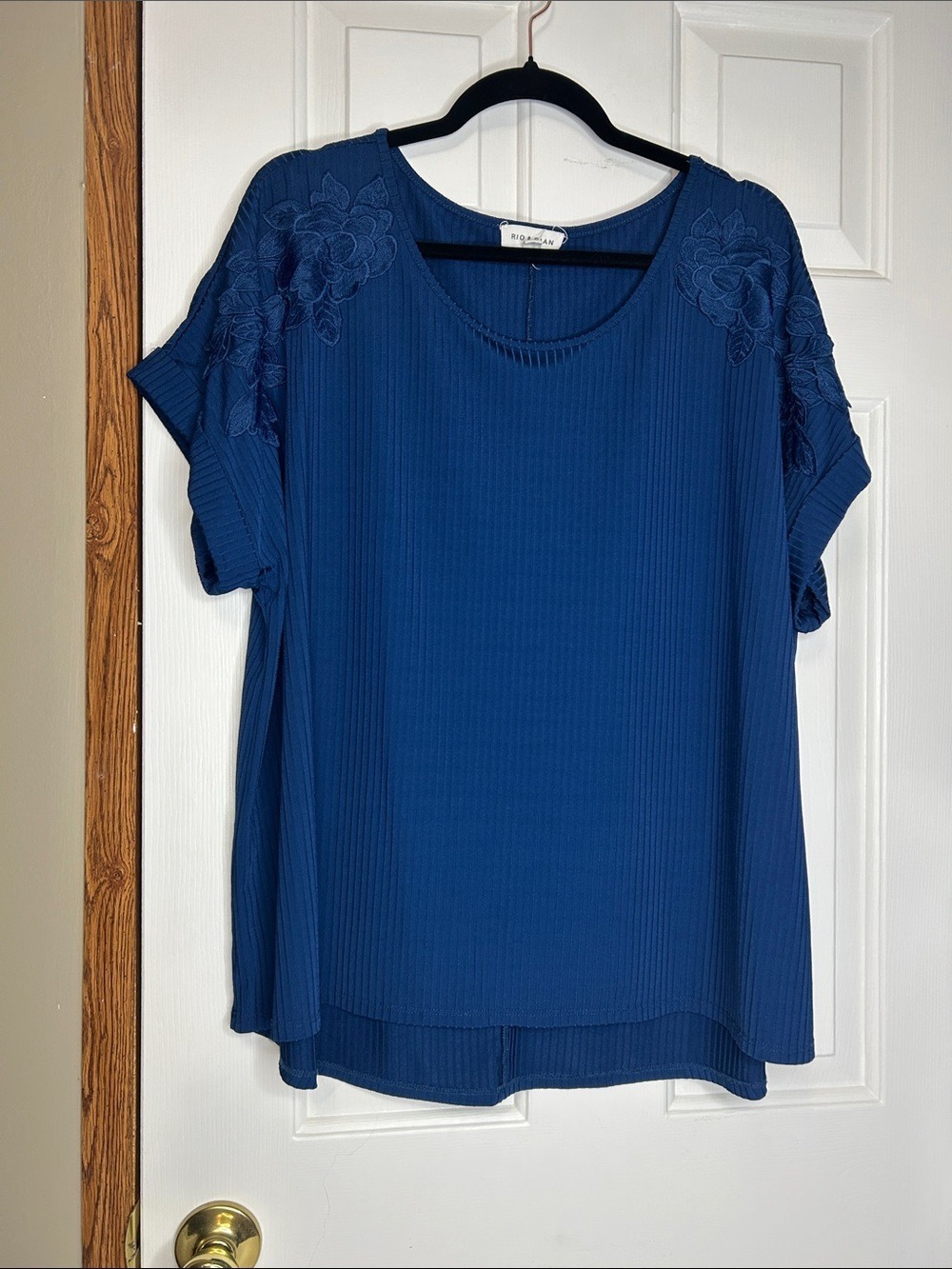 Rio & Rian Blue Short Sleeve Ribbed Blouse with Floral Appliqué